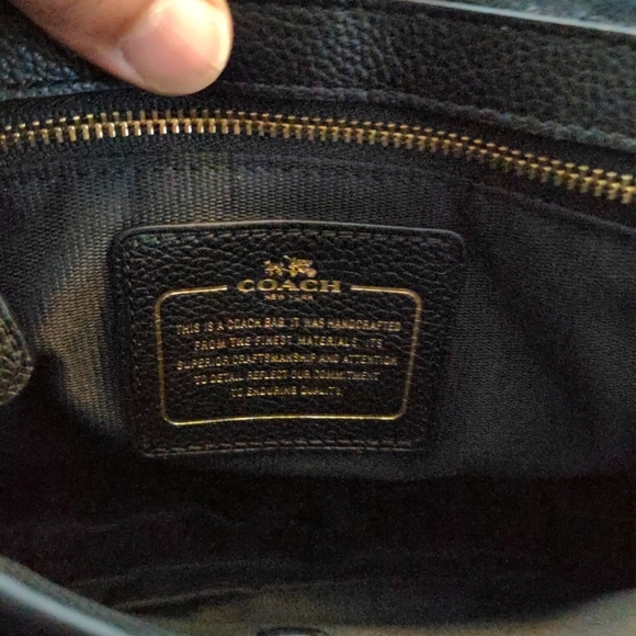 Coach Edie 31 Shoulder Bag Black Leather and Gold Chain Dust Bag Luxury Like New - Picture 8 of 14